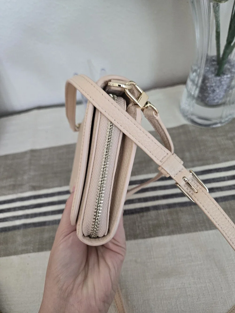 Tory Burch Thea Flat Wallet Crossbody Bag in a Soft Pink Pebbled Leather